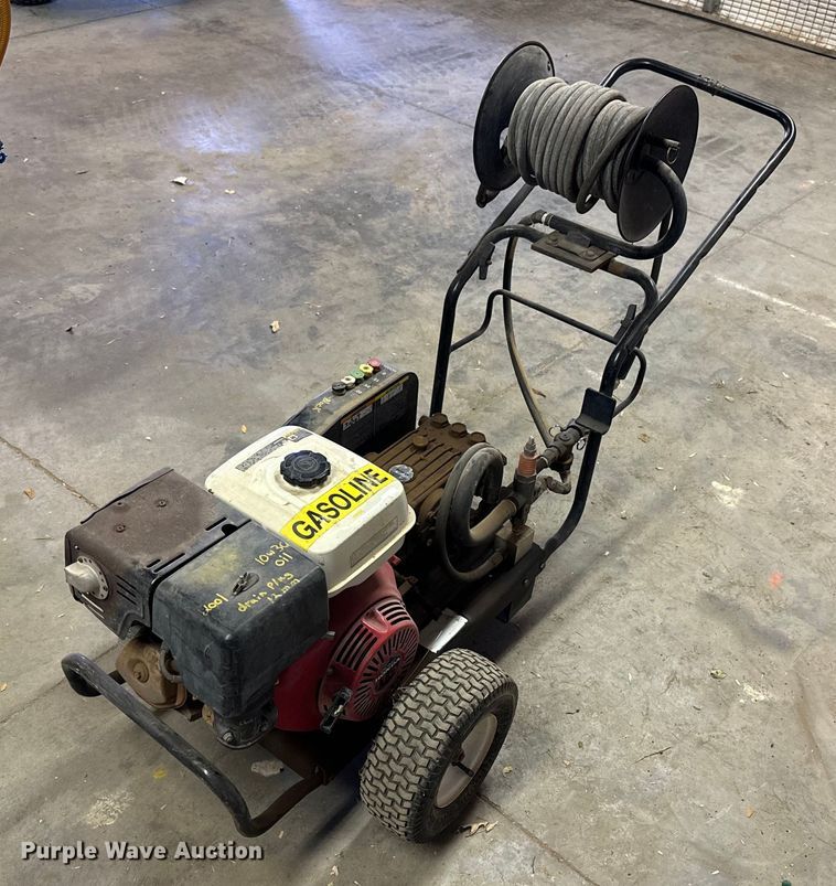 image for item LN9351 RSC 3004  pressure washer