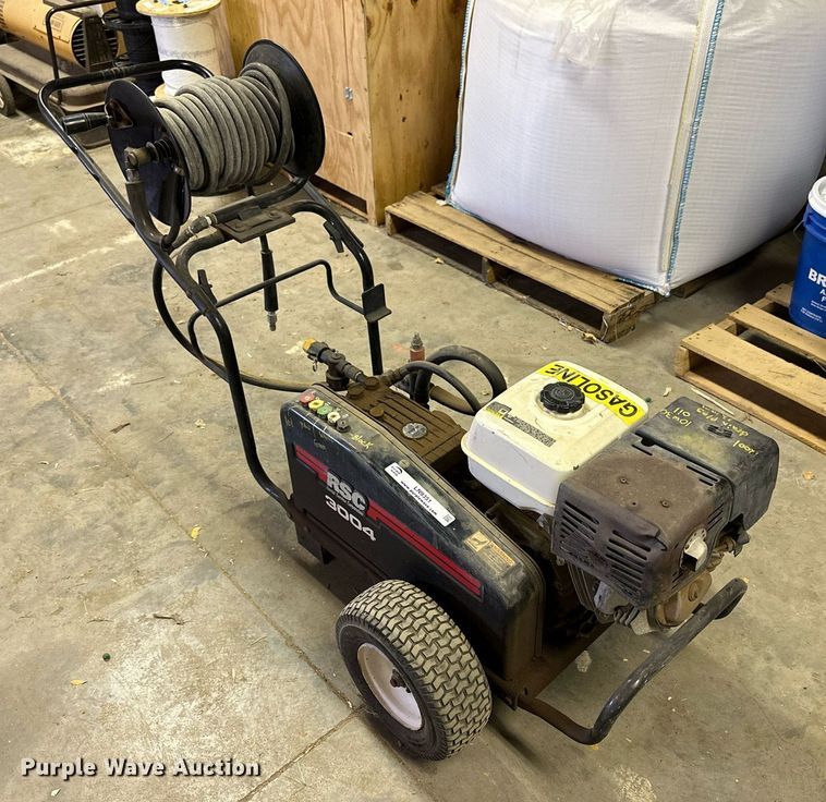 image for item LN9351 RSC 3004  pressure washer