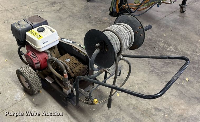 image for item LN9351 RSC 3004  pressure washer