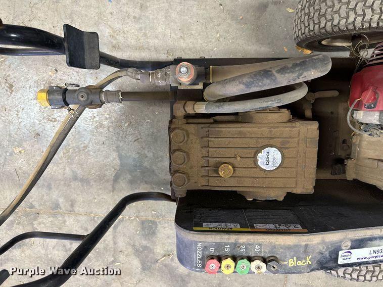 image for item LN9351 RSC 3004  pressure washer