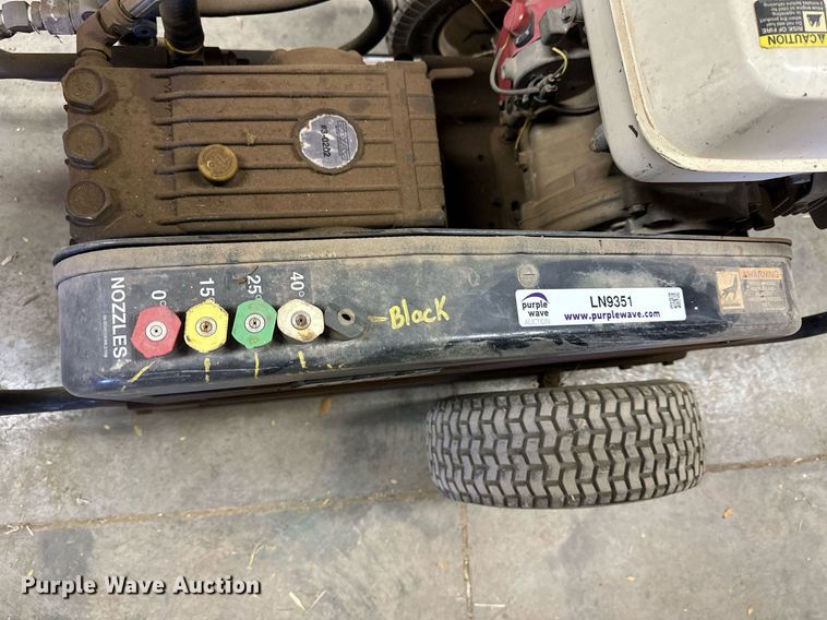 image for item LN9351 RSC 3004  pressure washer