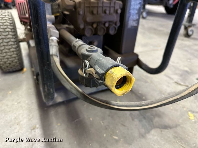 image for item LN9351 RSC 3004  pressure washer