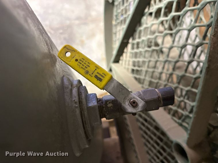 image for item LN9352 Ingersoll Rand T30  air compressor