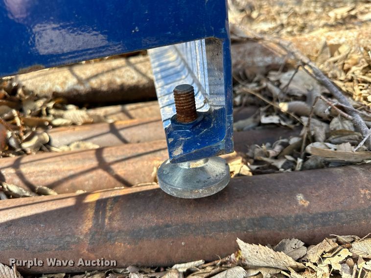 image for item LN9355 Steel pallet