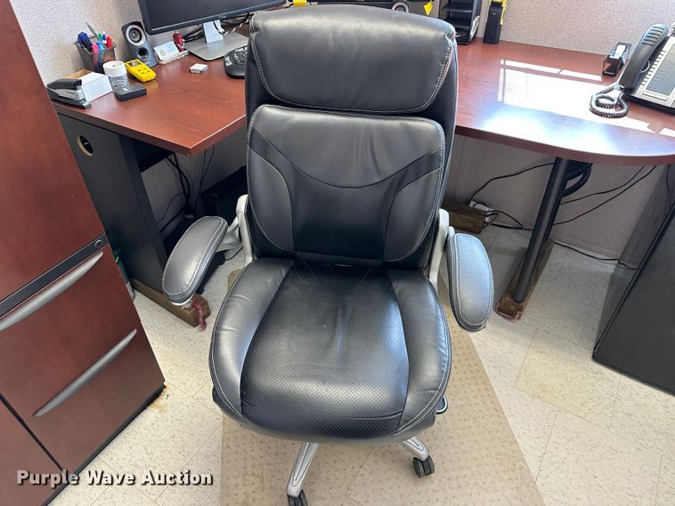 image for item LP9843 Office supplies