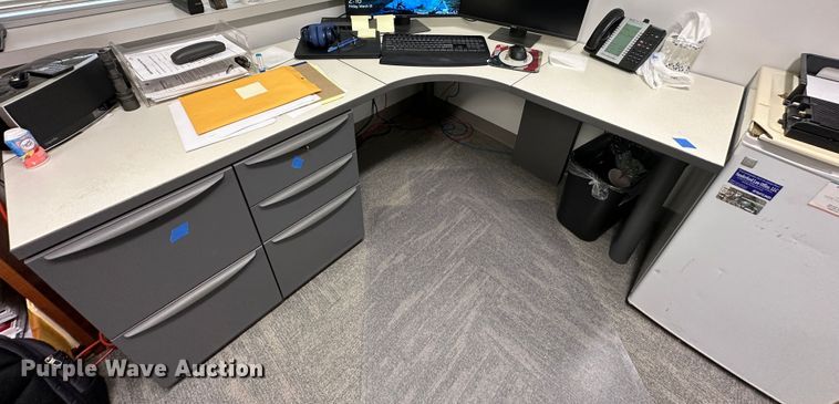 image for item LP9849 Office furniture