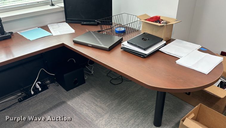 image for item LP9849 Office furniture