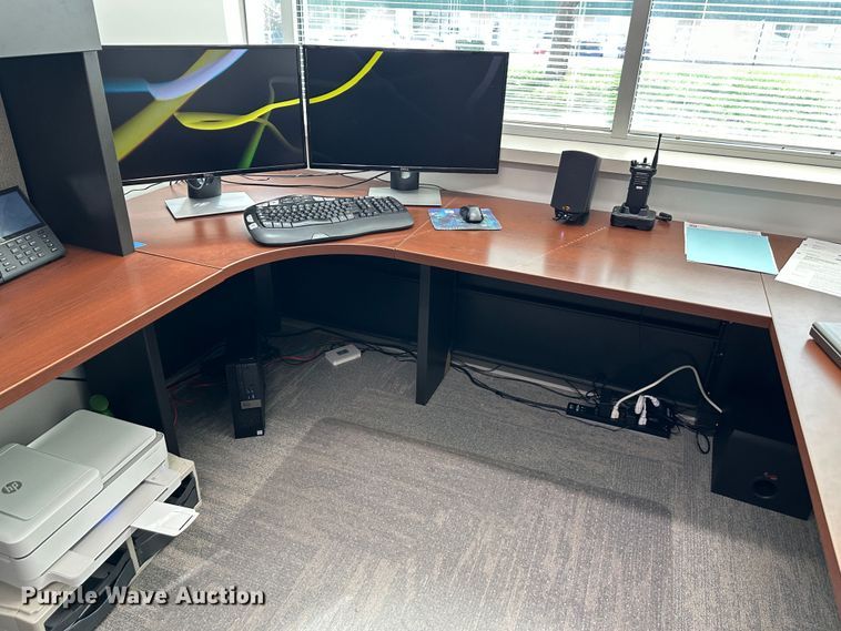 image for item LP9849 Office furniture