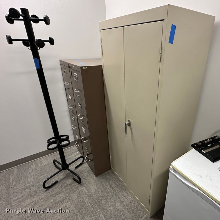 image for item LP9849 Office furniture