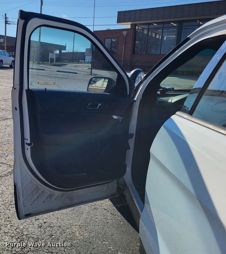 image for item LR9199 2016 Ford Explorer Police Interceptor  SUV