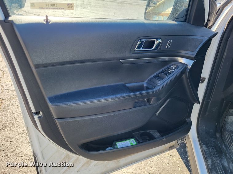 image for item LR9199 2016 Ford Explorer Police Interceptor  SUV