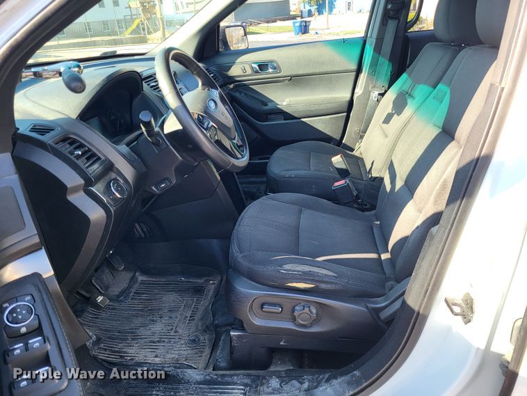 image for item LR9199 2016 Ford Explorer Police Interceptor  SUV