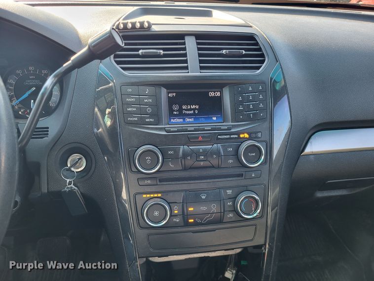 image for item LR9199 2016 Ford Explorer Police Interceptor  SUV