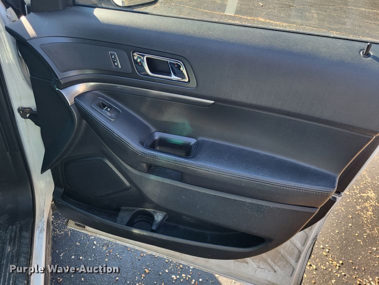 image for item LR9199 2016 Ford Explorer Police Interceptor  SUV