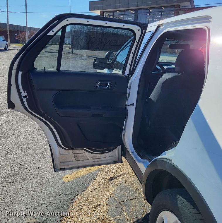 image for item LR9199 2016 Ford Explorer Police Interceptor  SUV