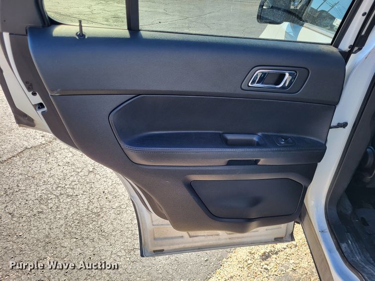 image for item LR9199 2016 Ford Explorer Police Interceptor  SUV