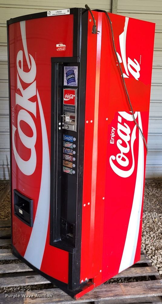 image for item LR9200 Dixie-Narco DNCB240CC/138-6  vending machine