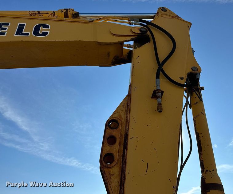 image for item LR9547 1995 John Deere 690E LC  excavator