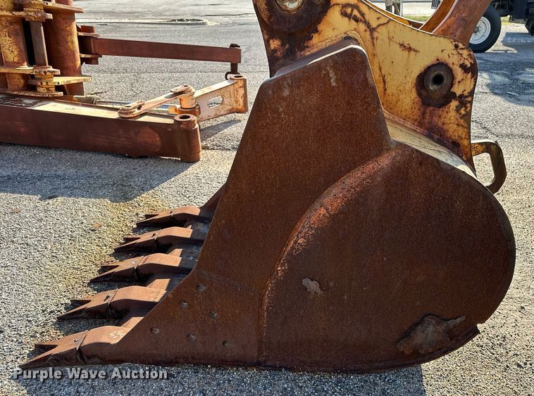 image for item LR9547 1995 John Deere 690E LC  excavator