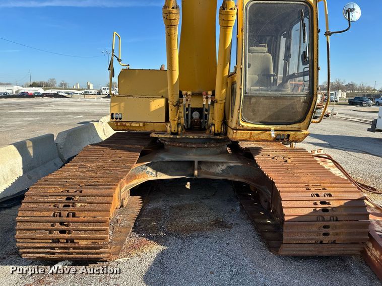 image for item LR9547 1995 John Deere 690E LC  excavator