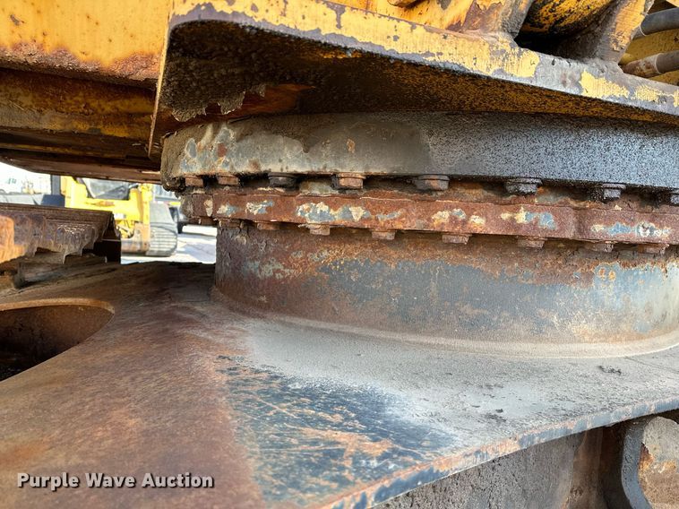 image for item LR9547 1995 John Deere 690E LC  excavator