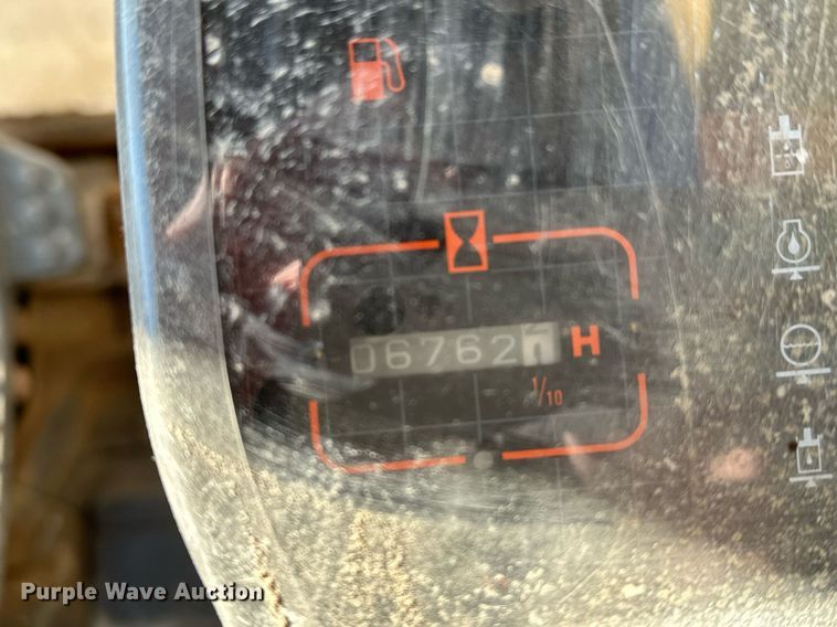 image for item LR9547 1995 John Deere 690E LC  excavator