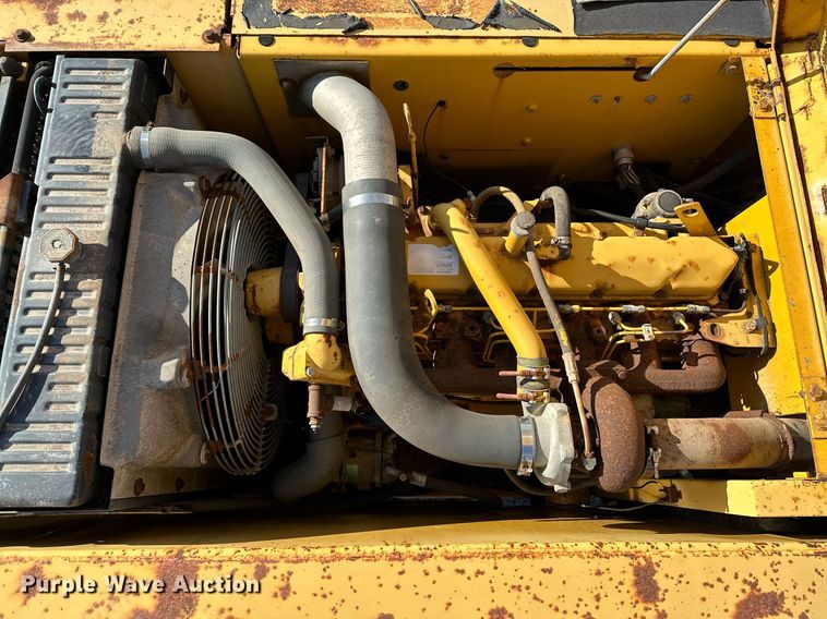 image for item LR9547 1995 John Deere 690E LC  excavator