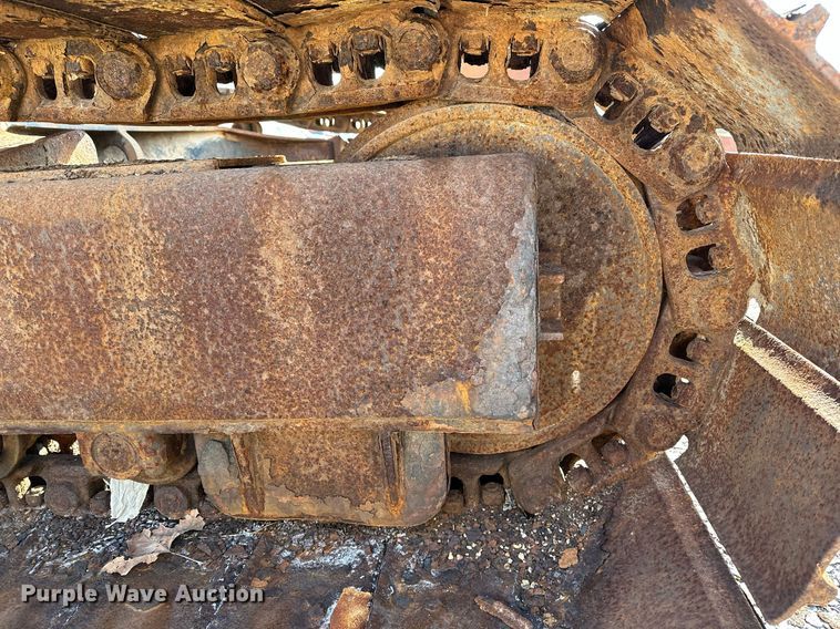 image for item LR9547 1995 John Deere 690E LC  excavator