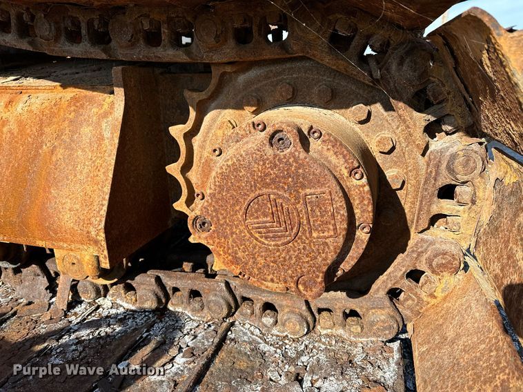 image for item LR9547 1995 John Deere 690E LC  excavator