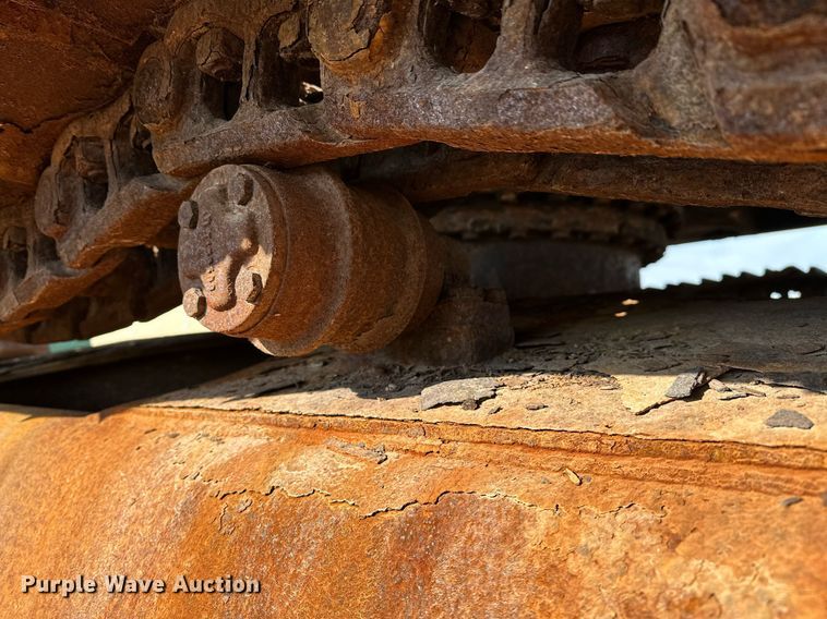 image for item LR9547 1995 John Deere 690E LC  excavator