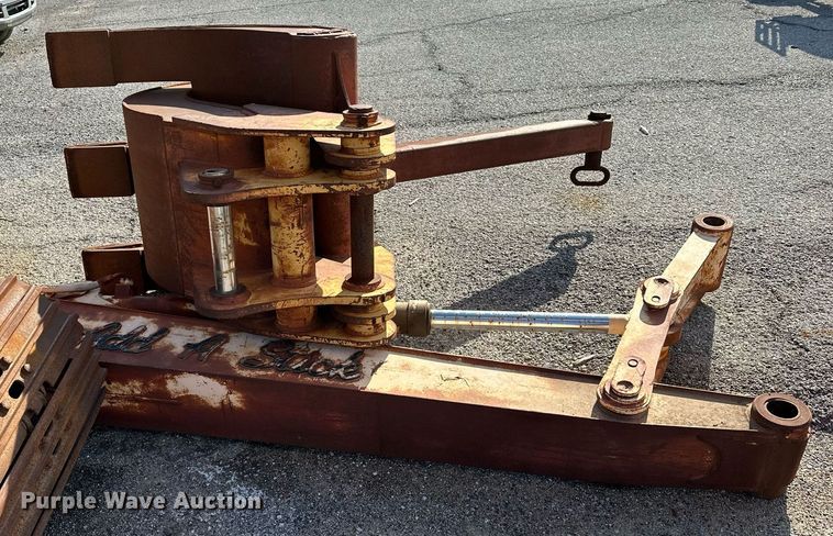 image for item LR9547 1995 John Deere 690E LC  excavator