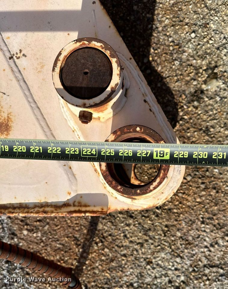 image for item LR9547 1995 John Deere 690E LC  excavator