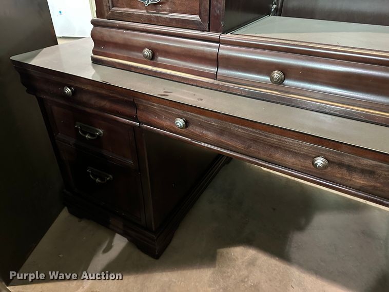 image for item LT9215 Furniture