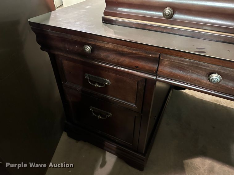 image for item LT9215 Furniture