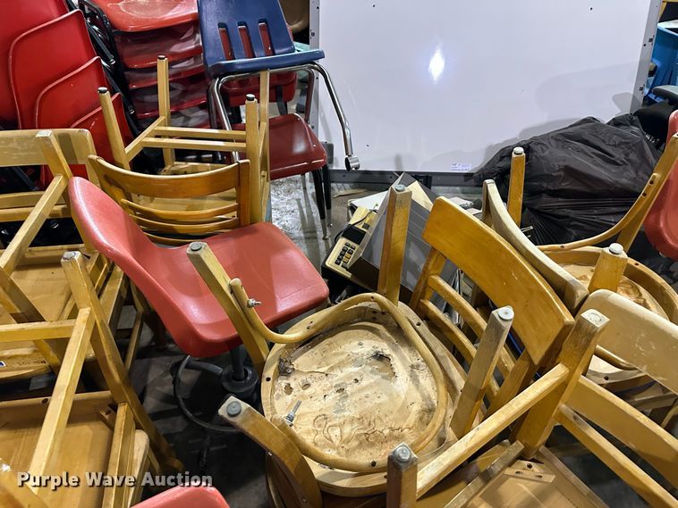 image for item LT9216 Approximately 75 chairs