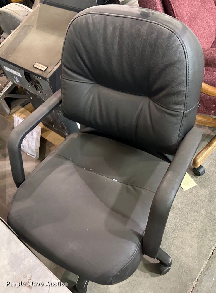 image for item LT9220 Approximately 35 chairs