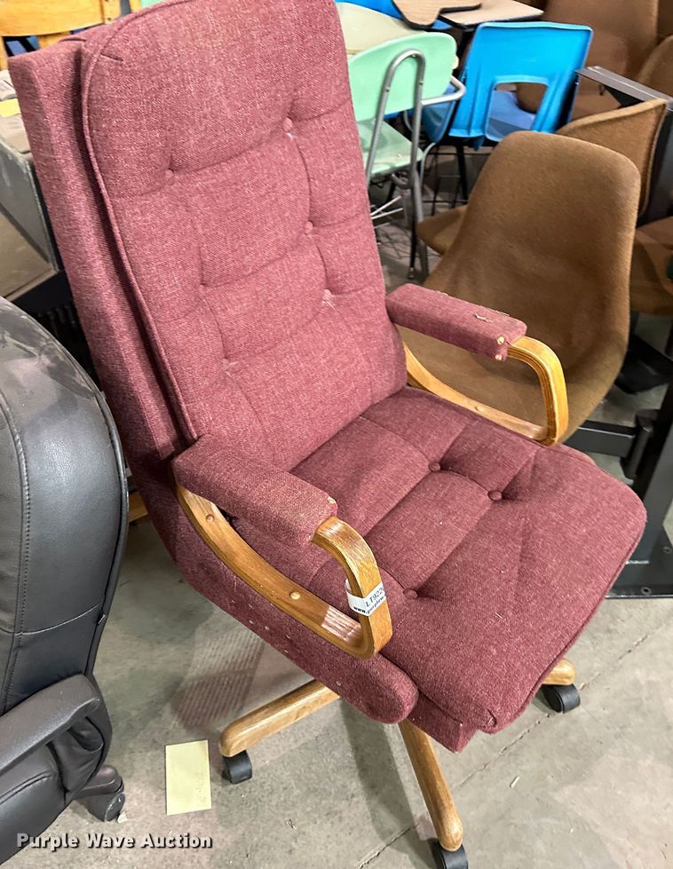 image for item LT9220 Approximately 35 chairs