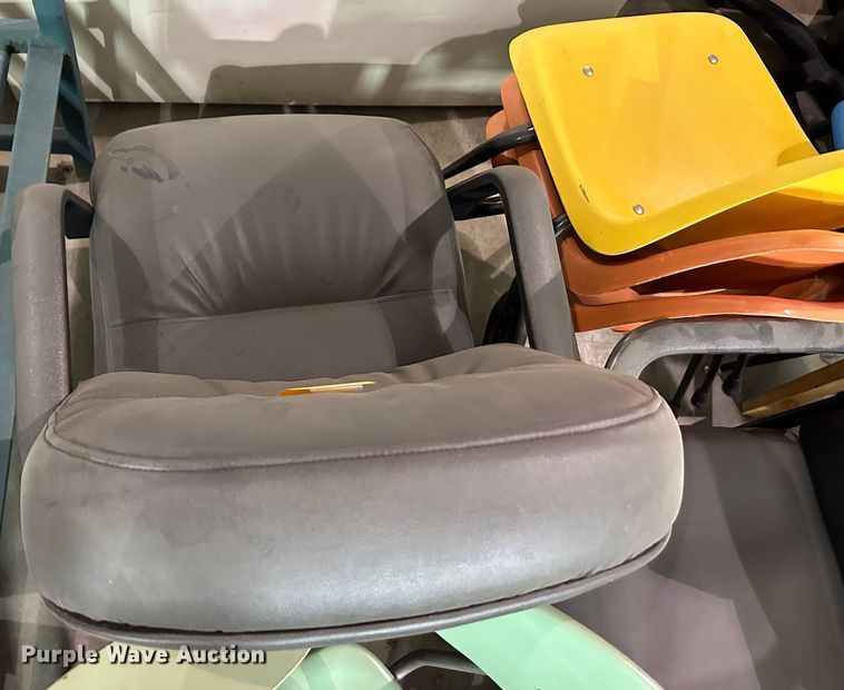 image for item LT9220 Approximately 35 chairs