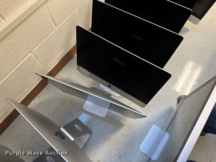 image for item LT9223 (15) Apple computers