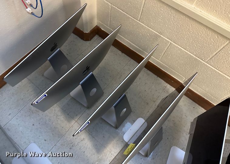 image for item LT9223 (15) Apple computers