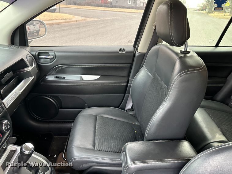 image for item LT9238 2016 Jeep Compass  SUV