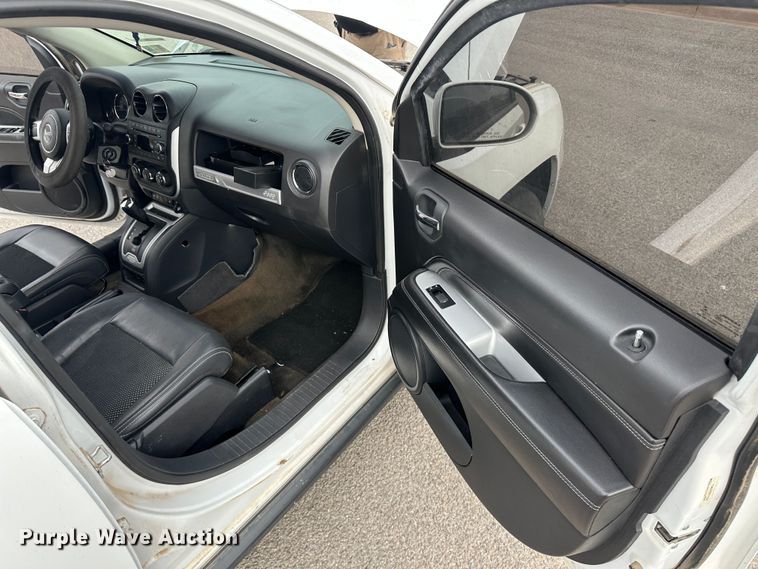 image for item LT9238 2016 Jeep Compass  SUV