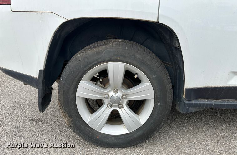 image for item LT9238 2016 Jeep Compass  SUV