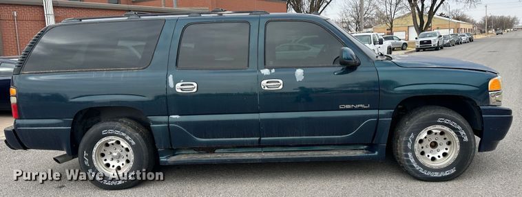 image for item LT9239 2005 GMC Yukon Denali  SUV