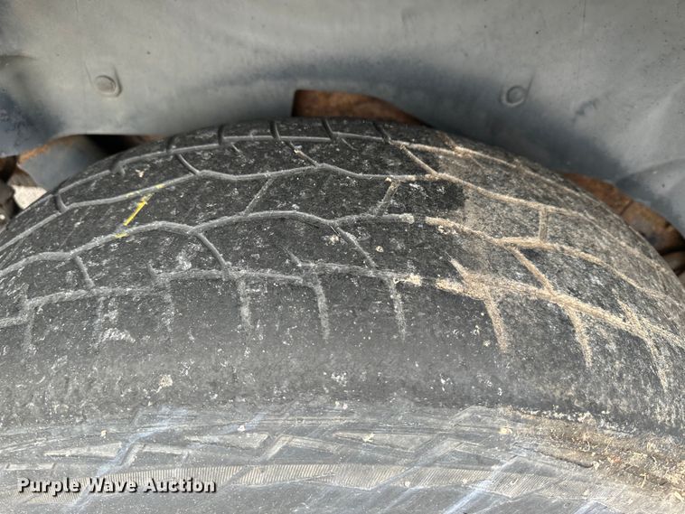 image for item LT9239 2005 GMC Yukon Denali  SUV