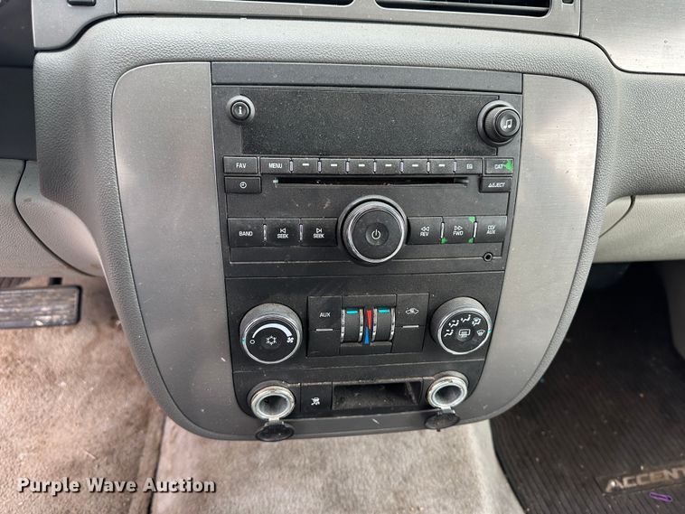 image for item LT9242 2008 Chevrolet Suburban  SUV