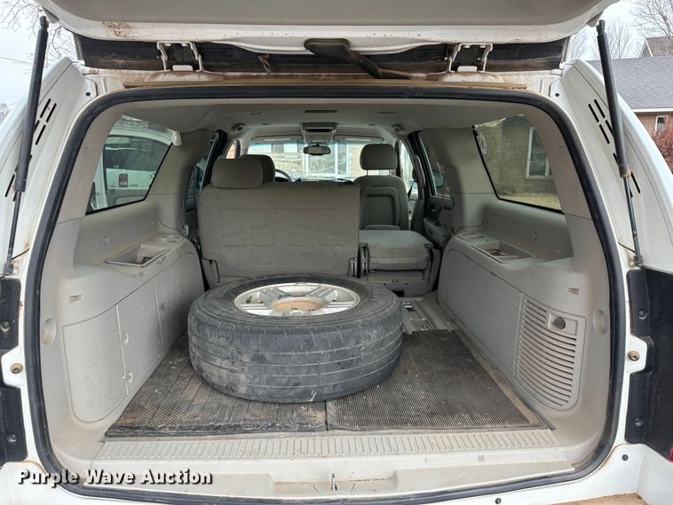 image for item LT9242 2008 Chevrolet Suburban  SUV