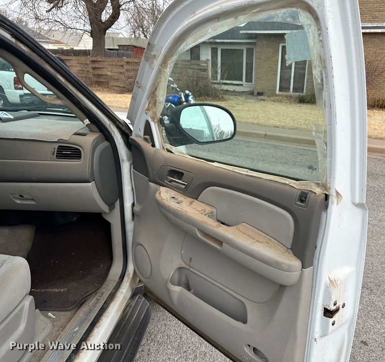 image for item LT9242 2008 Chevrolet Suburban  SUV