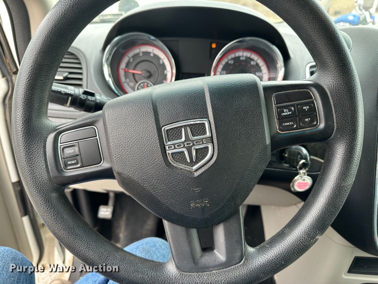 image for item LT9243 2013 Dodge Caravan  van