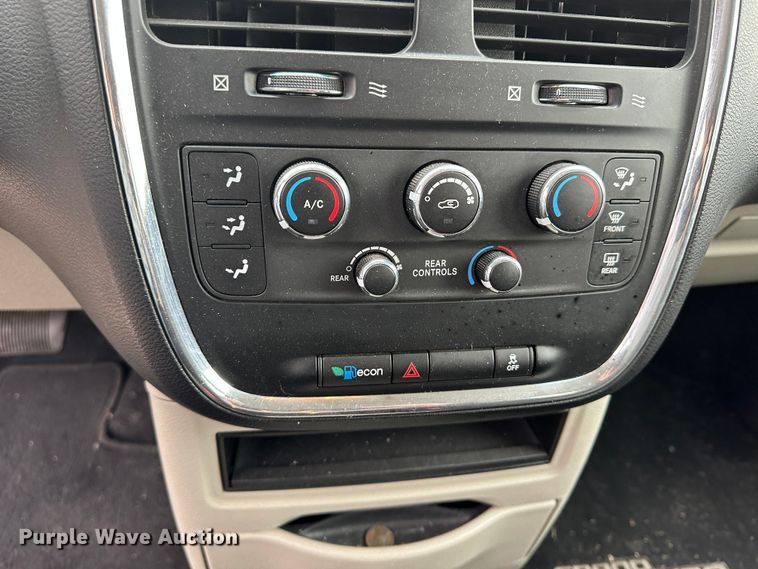 image for item LT9243 2013 Dodge Caravan  van